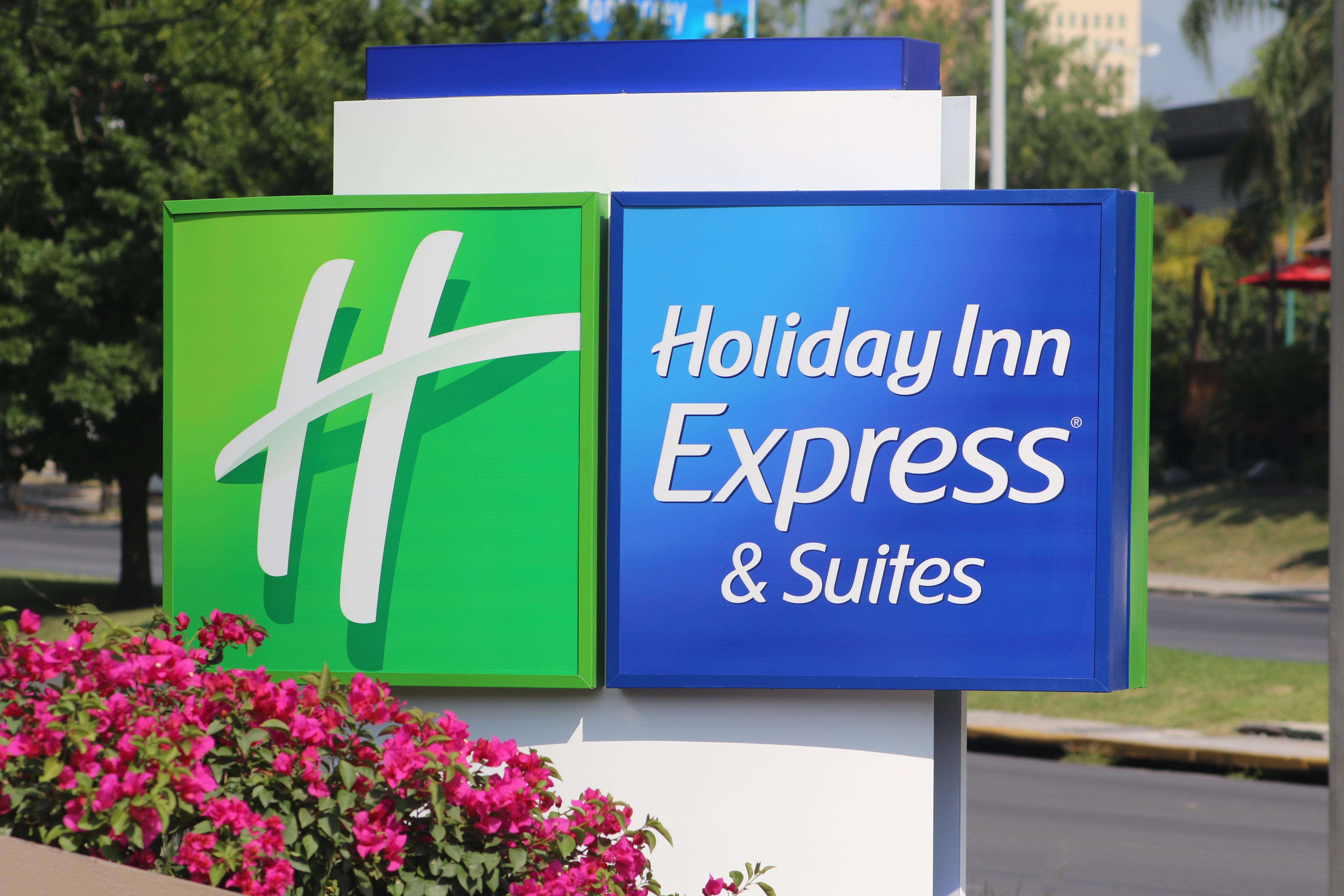 Holiday Inn Express&Suites Monterrey Valle Exterior foto